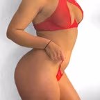@YoungLatinHotwife